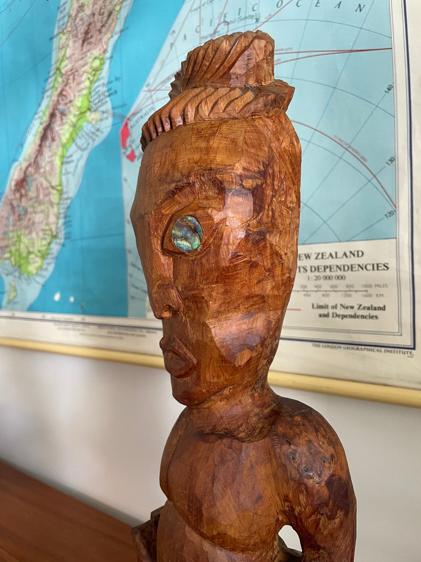 Vintage hand carved Maori Tiki statue - wooden Tekoteko from Aotearoa New Zealand