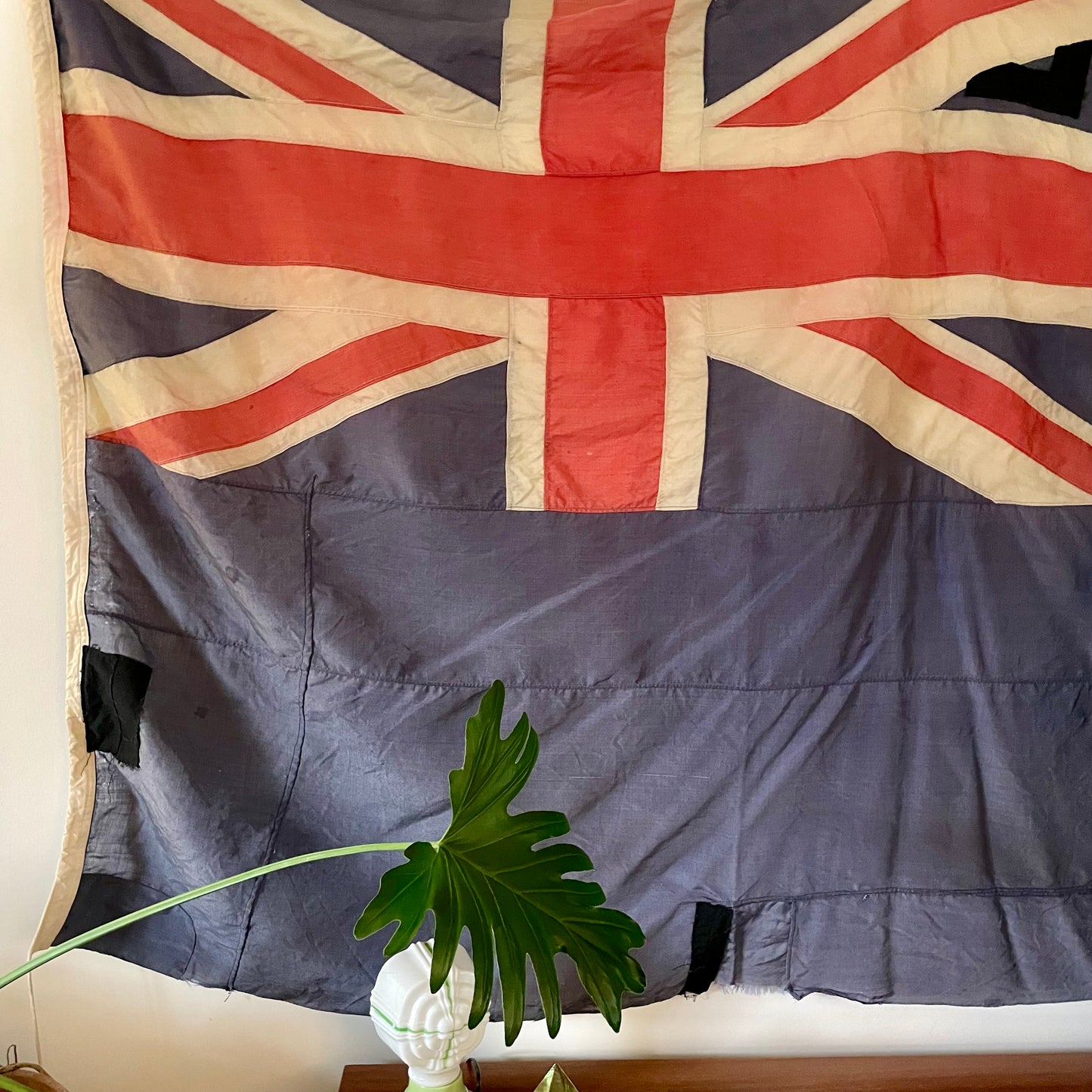 XL Antique flag of NZ flag - vintage Aotearoa New Zealand patched flag