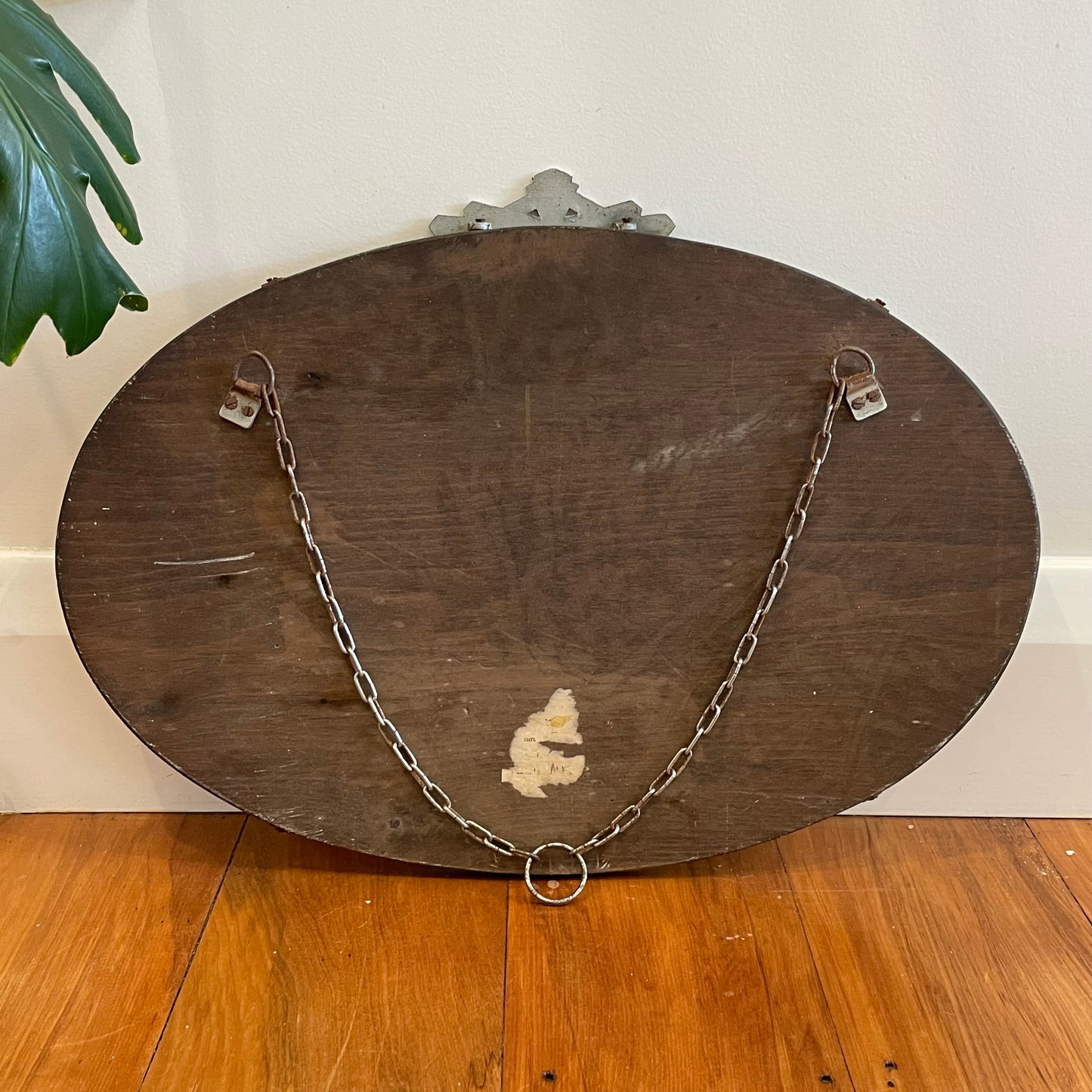 The Roaring 20’s - Art Deco mirror with decorative metal topper