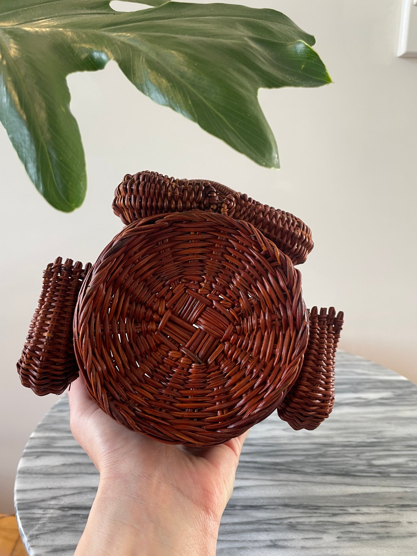 Vintage frog basket - woven basket shaped like a frogy