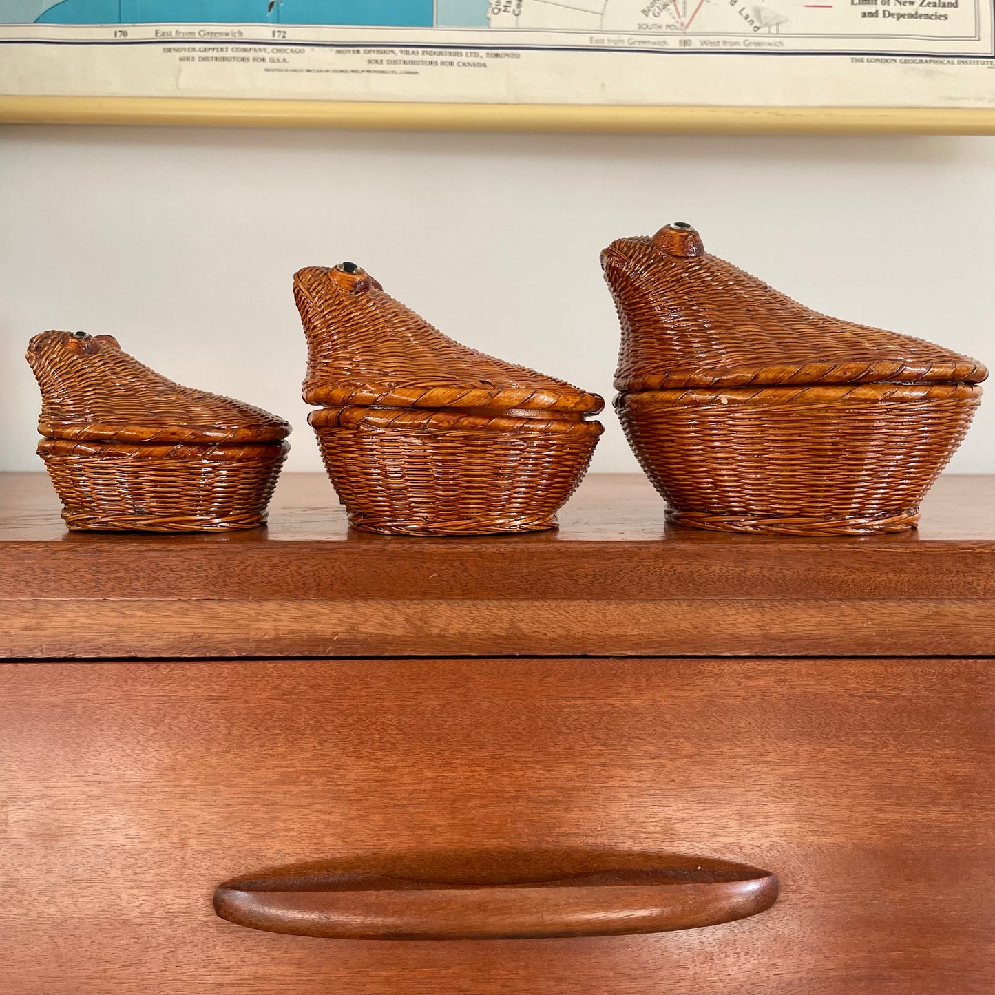 Kitchy nesting frog baskets - Chinese stacking baskets