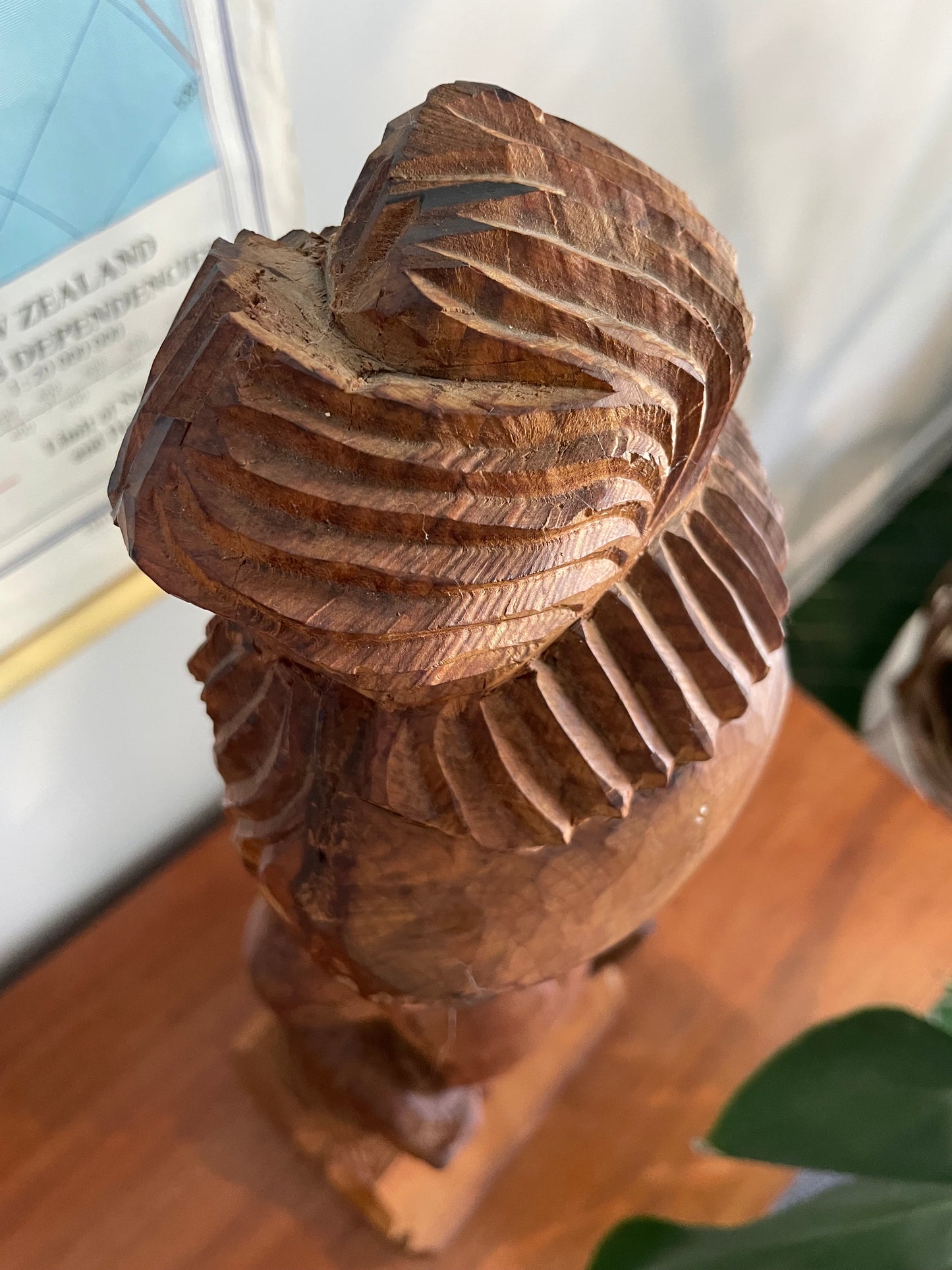 Vintage hand carved Maori Tiki statue - wooden Tekoteko from Aotearoa New Zealand