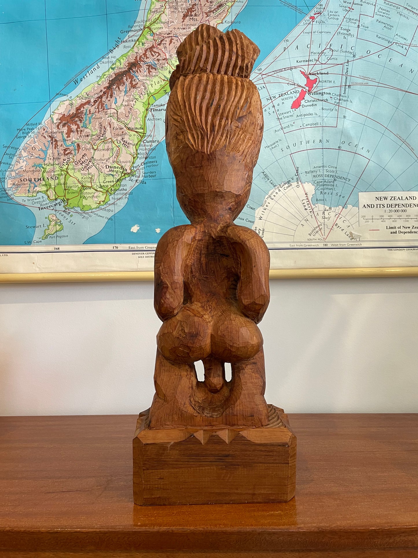 Vintage hand carved Maori Tiki statue - wooden Tekoteko from Aotearoa New Zealand