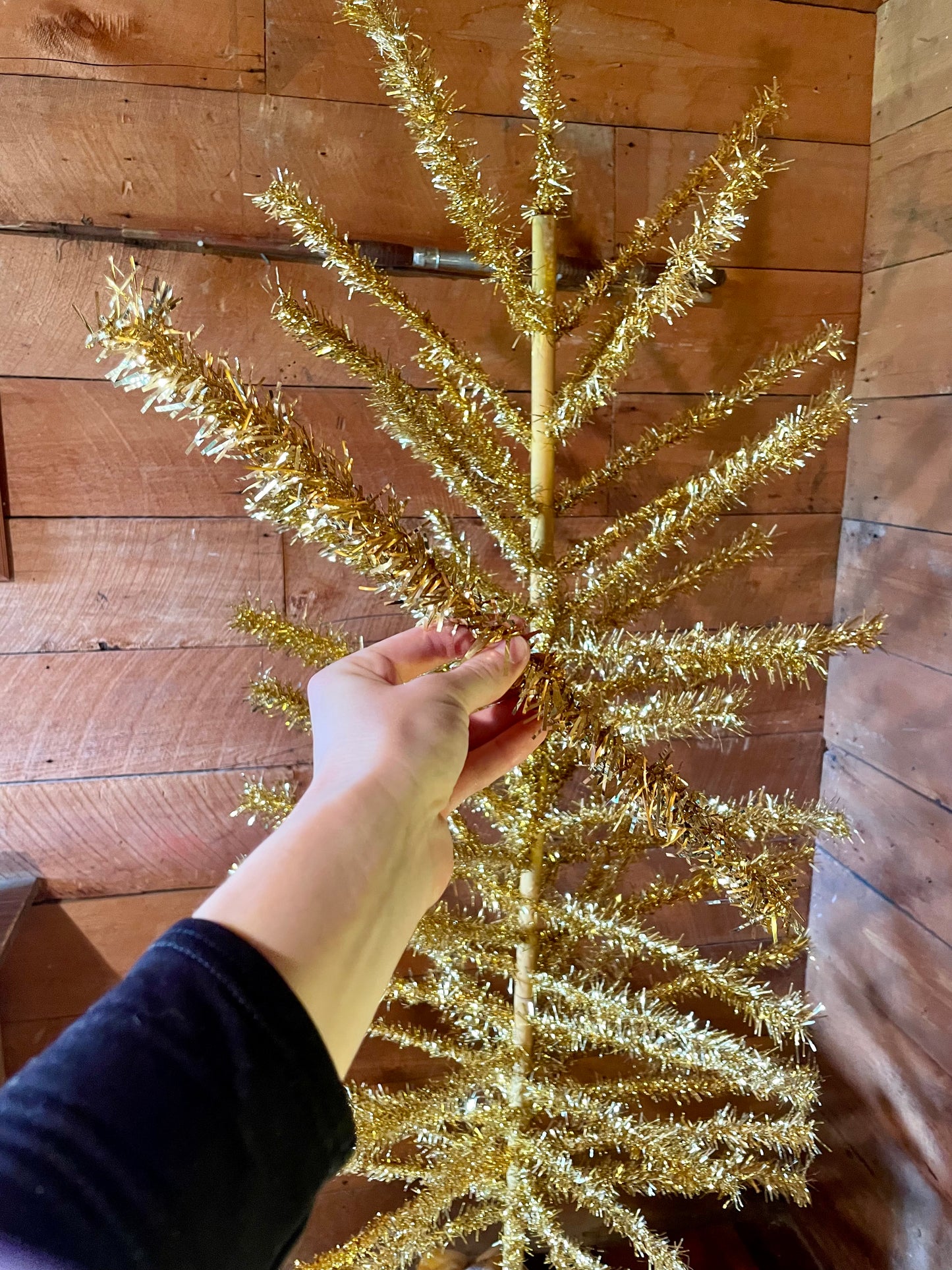 Rare 6’ Gold midcentury modern Christmas Tree - golden stainless tinsel Xmas tree