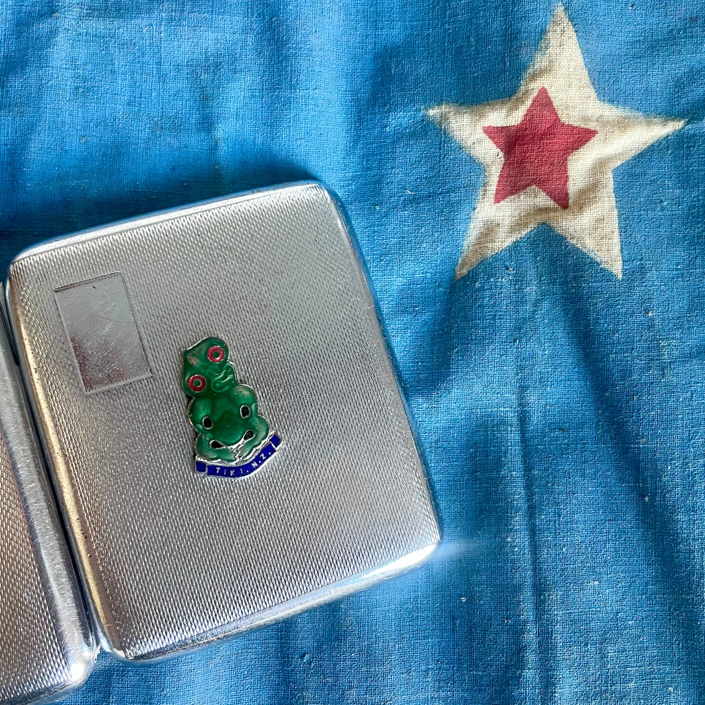 Rare WWII New Zealand tiki cigarette case / tobacco souvenir