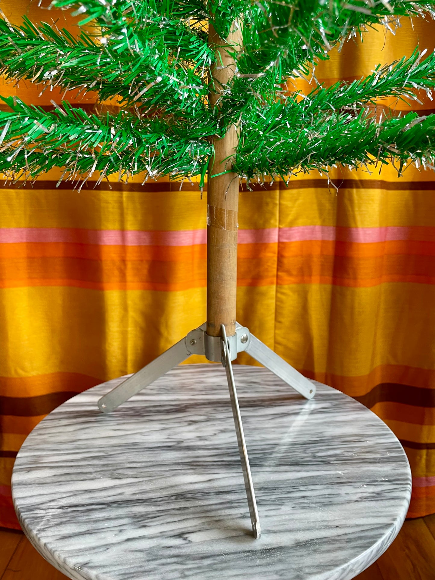 Kelly Green Christmas - Shiny green and silver vintage Christmas tree - 4 foot midcentury modern aluminum Xmas tree