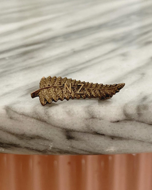 WWII New Zealand silver fern broach pin - RNZAF