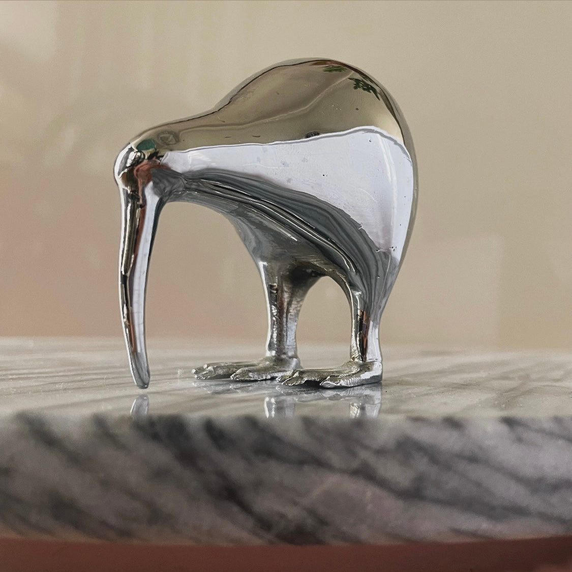 Vintage silver kiwi bird - New Zealand metal kiwi figurine / paperweight statue