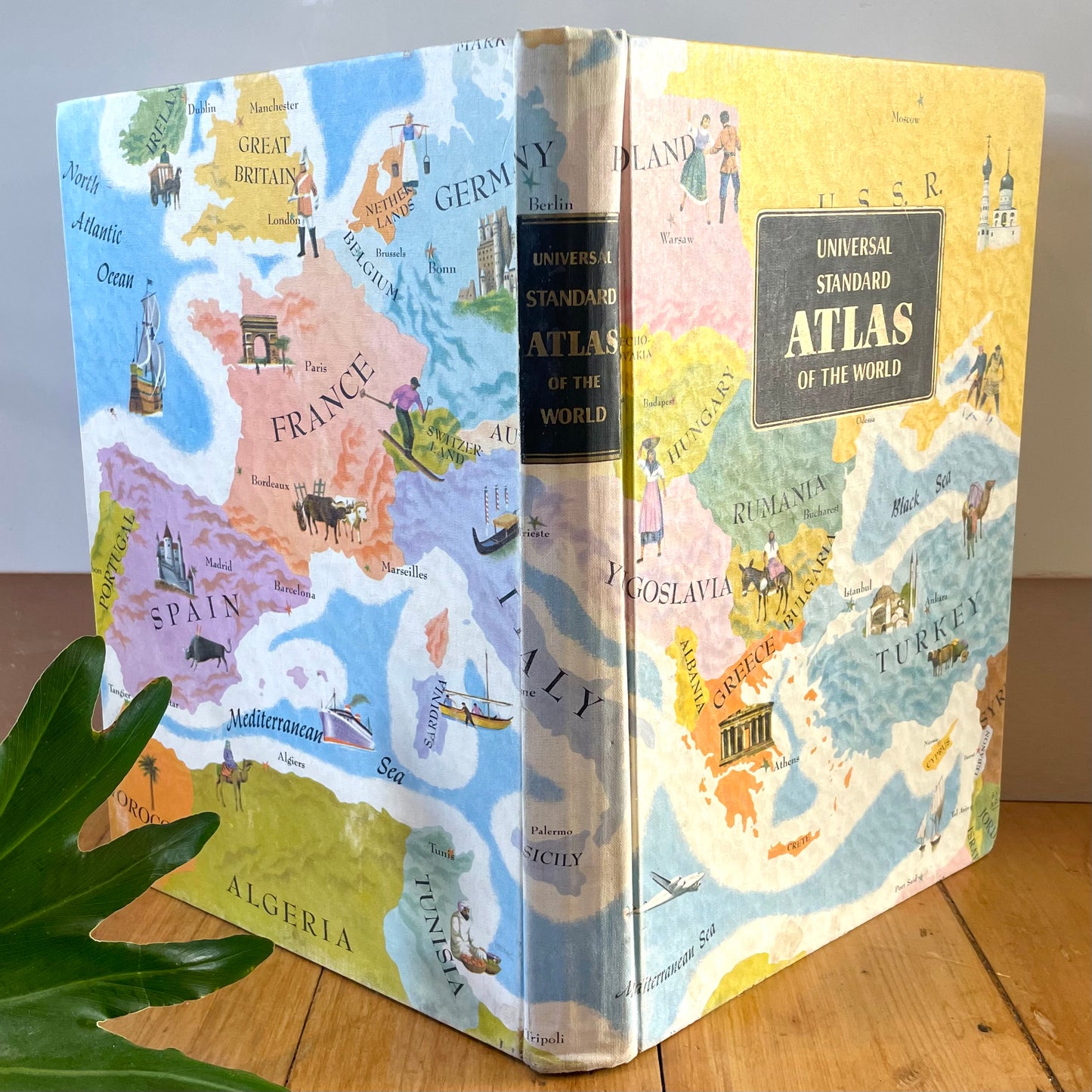 Large, colorful 1962 World Atlas / coffee table book