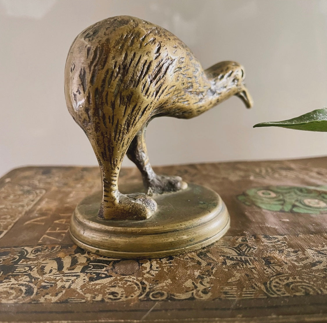 Vintage brass kiwi bird - New Zealand kiwi metal figurine / paperweight statue