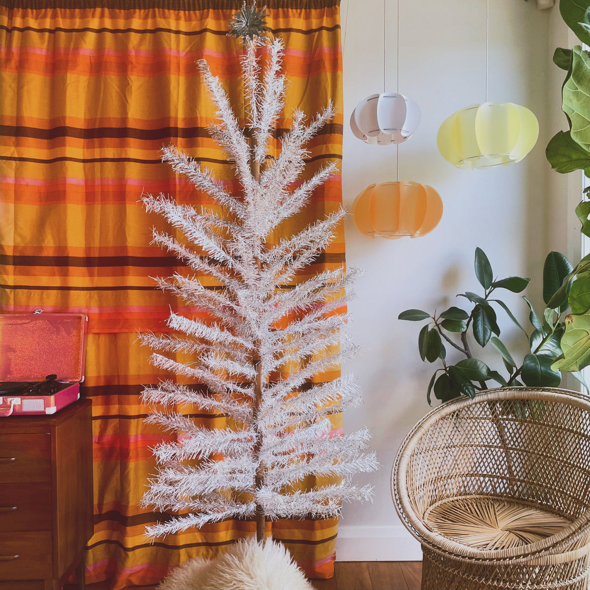 Swan Lake - Authentic vintage midcentury modern Christmas tree / vintage silver and white tinsel tree