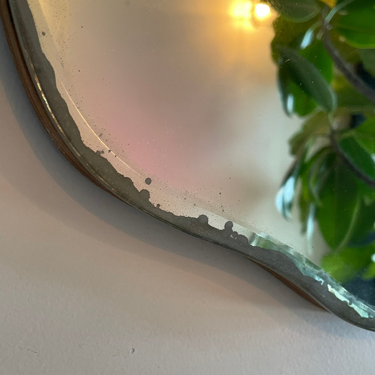 Wavy oval retro mirror - squiggle blob mirror