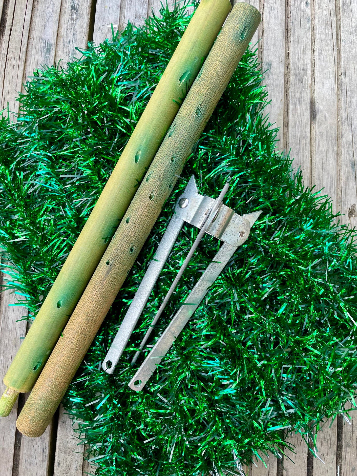 Evergreen tree - Sparkly green vintage Christmas tree - 4 foot midcentury modern aluminum Xmas tree