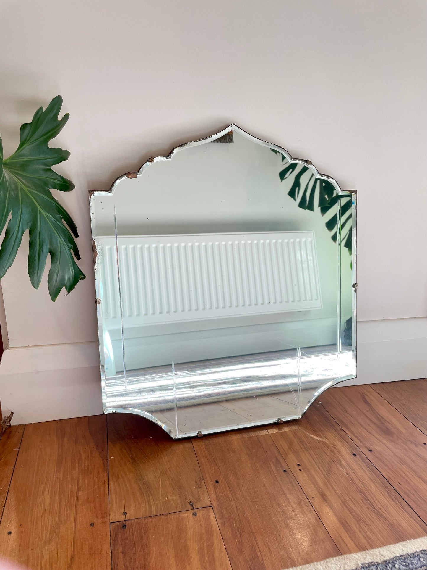 Turkish Delight - vintage Art Deco mirror with stylized pointed arch shape