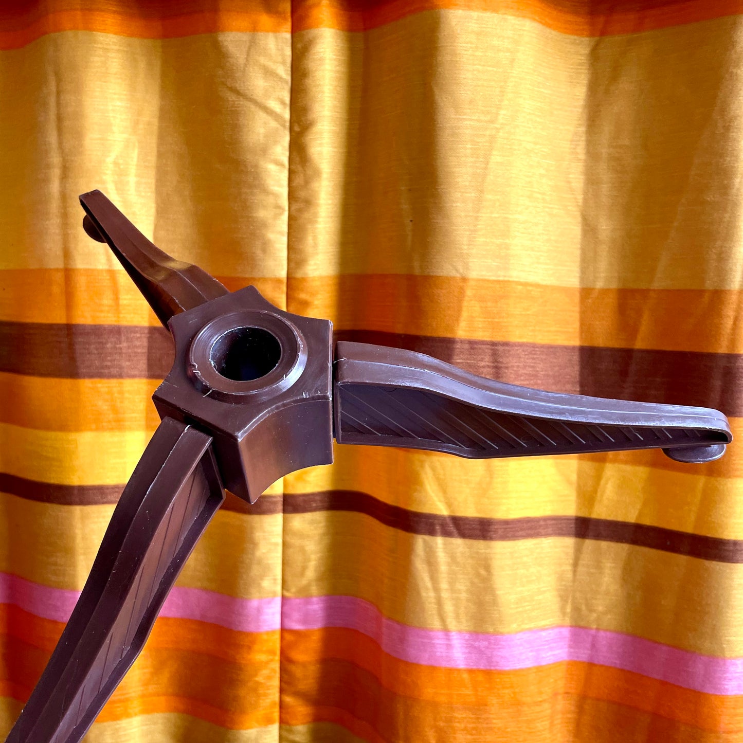 1970’s Christmas Tree Stand / brown plastic collapsible Xmas tree stand