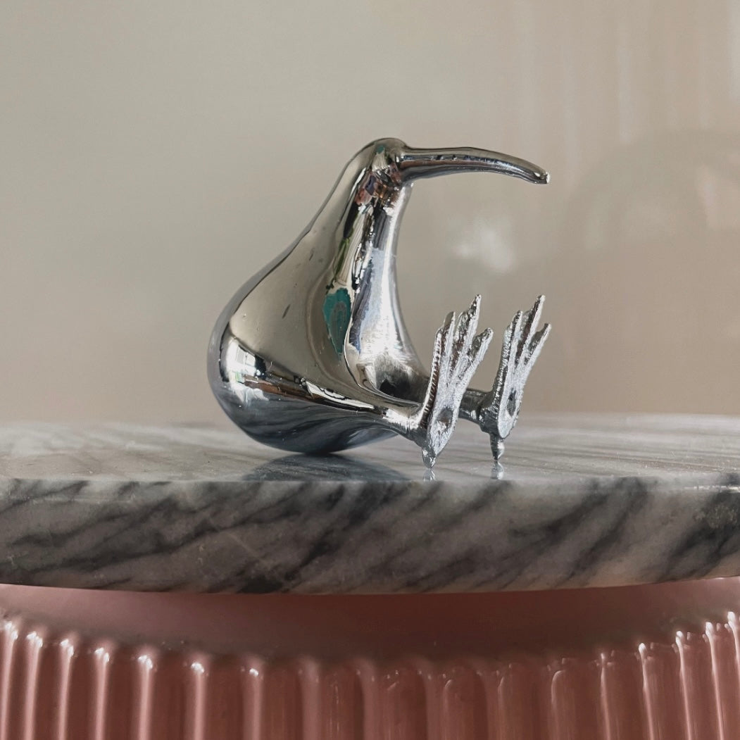 Vintage silver kiwi bird - New Zealand metal kiwi figurine / paperweight statue