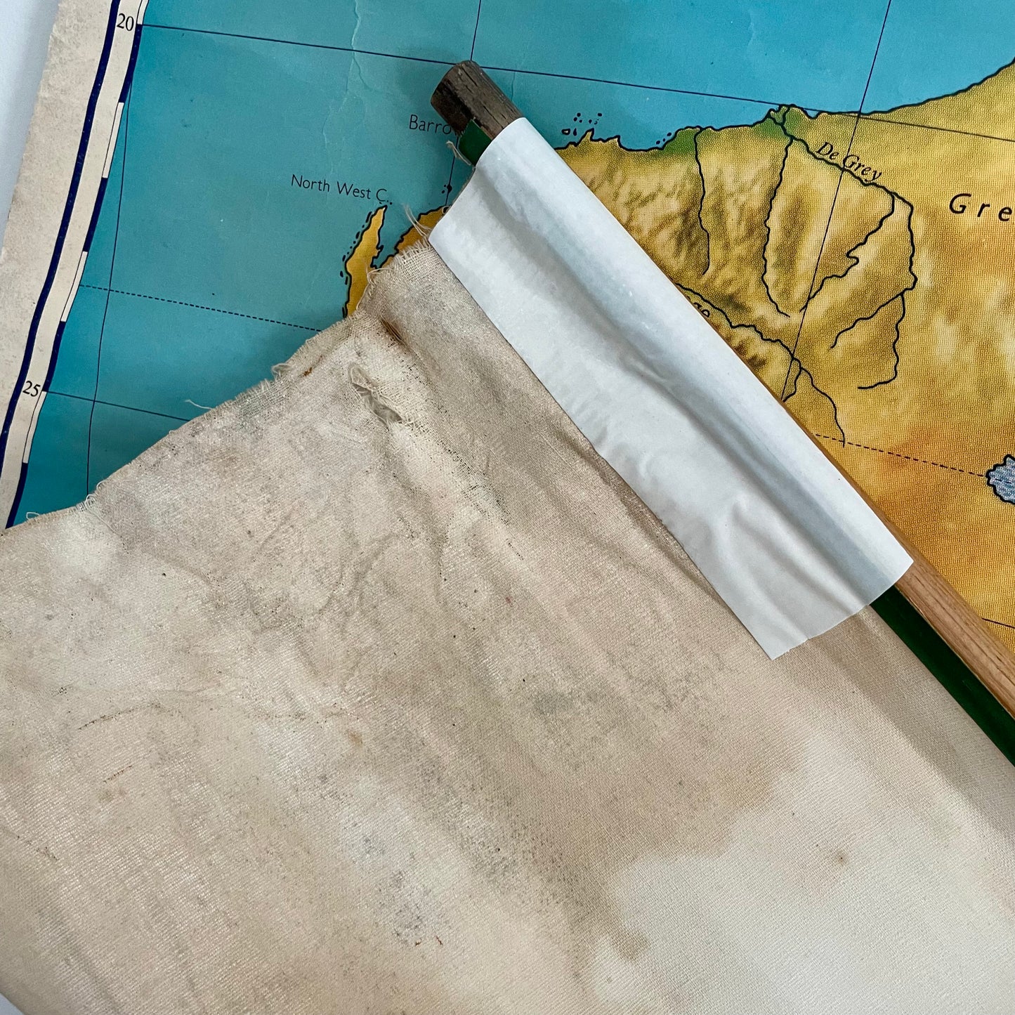 Authentic 1964 vintage map of Australia and New Zealand - large canvas pull down chart