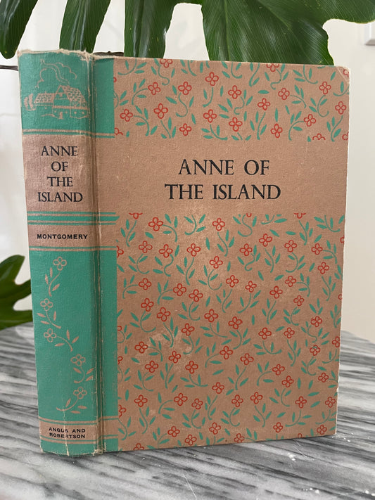 1949 vintage Anne of the Island book from New Zealand / London