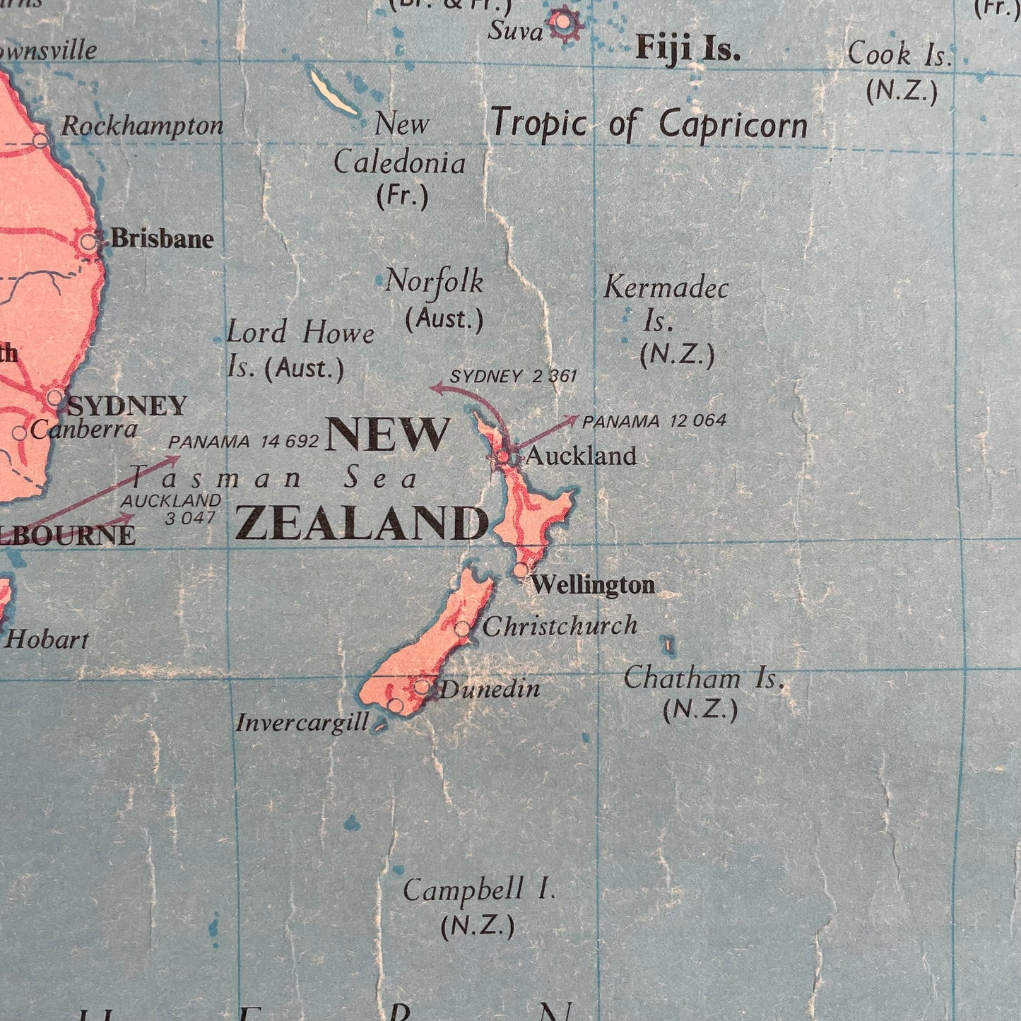 1974 world map with New Zealand at the center