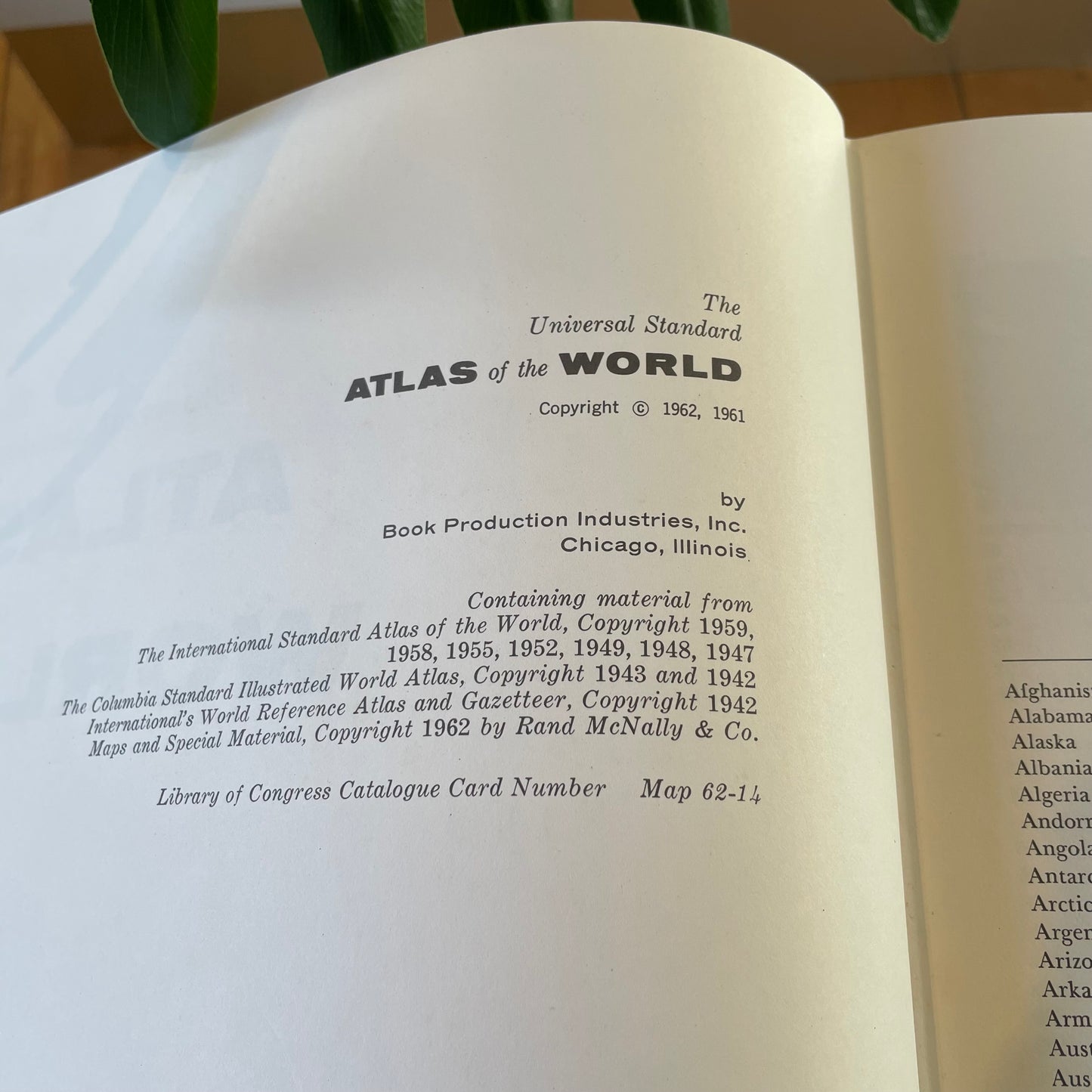 Large, colorful 1962 World Atlas / coffee table book