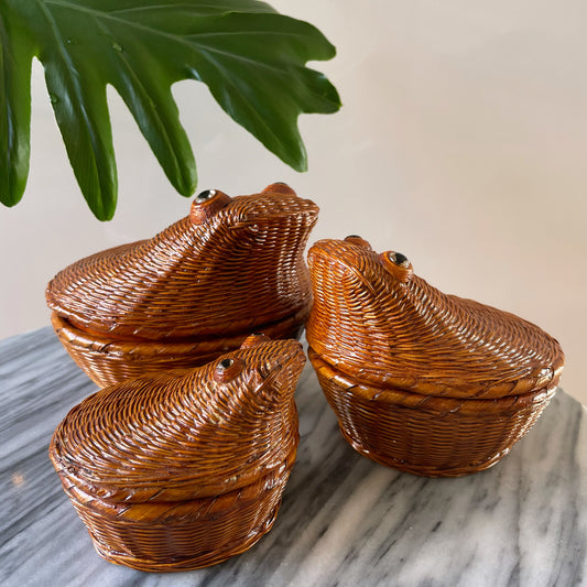 Kitchy nesting frog baskets - Chinese stacking baskets