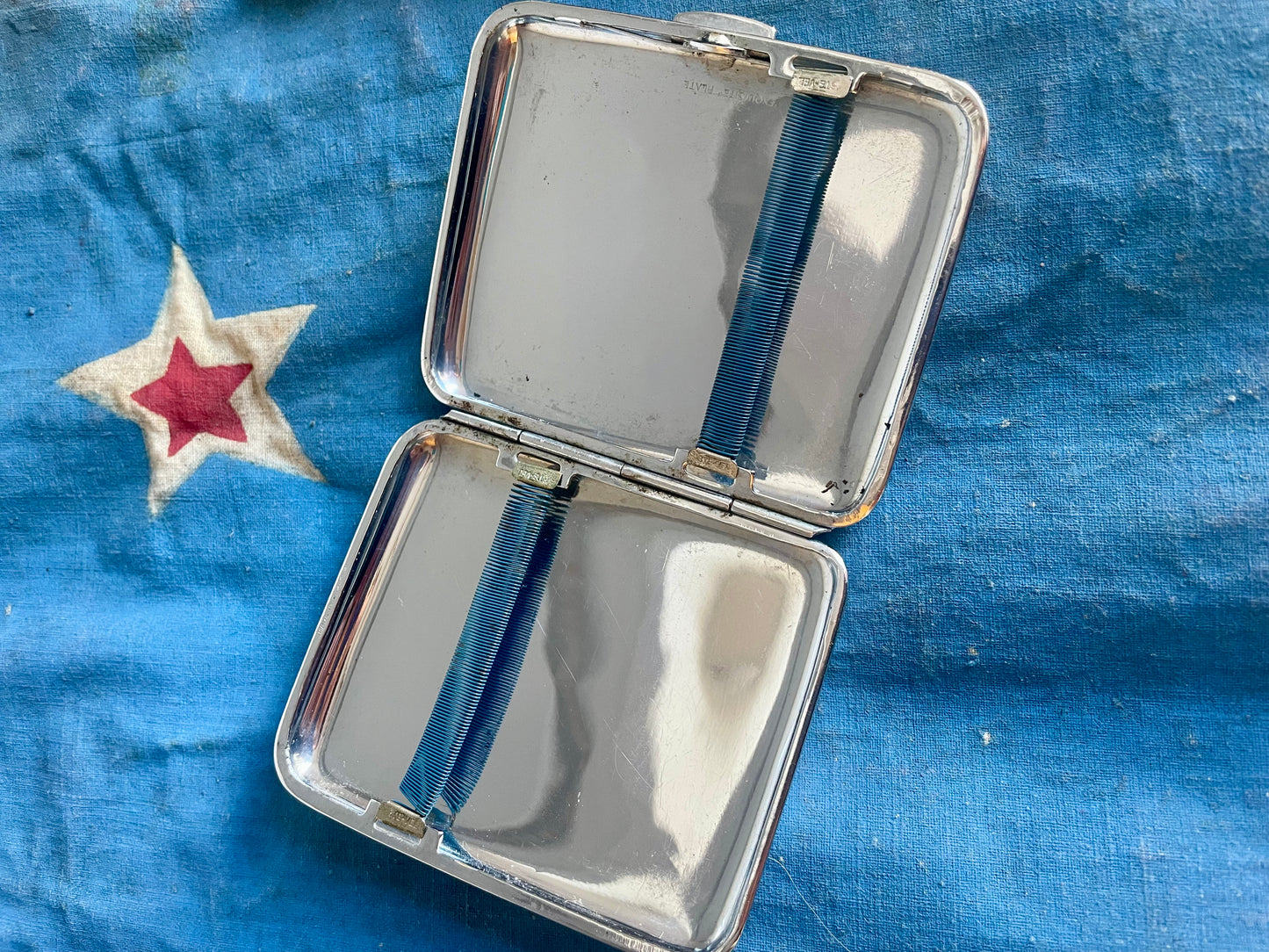 Rare WWII New Zealand tiki cigarette case / tobacco souvenir