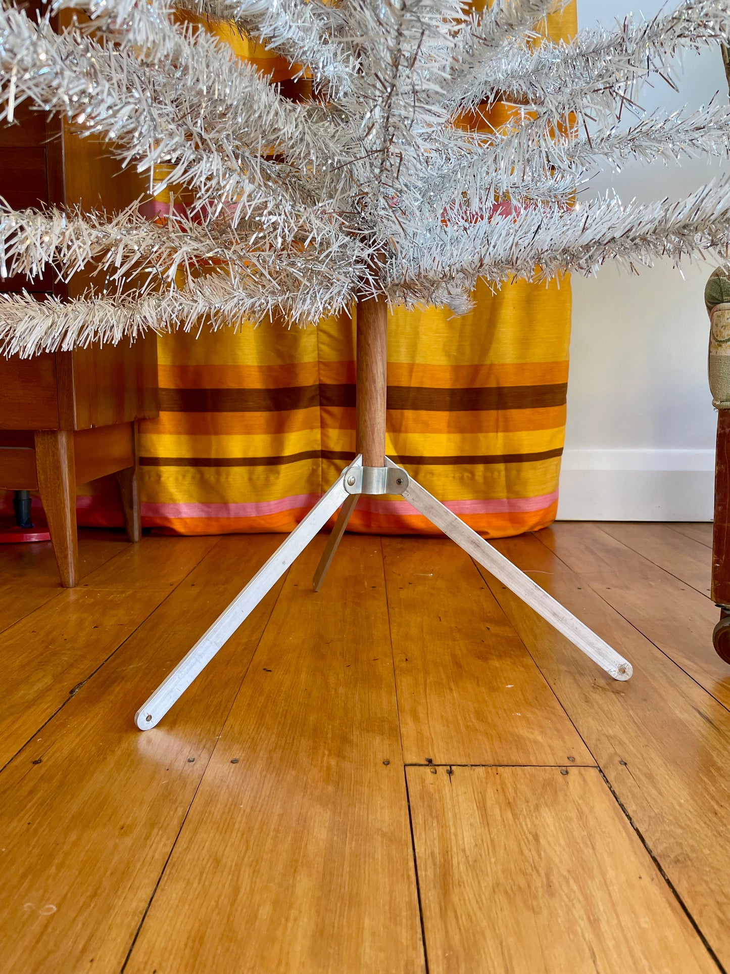 Fairy light tree - 7 foot Vintage silver & white sparkly Christmas tree - midcentury modern aluminum xmas tree