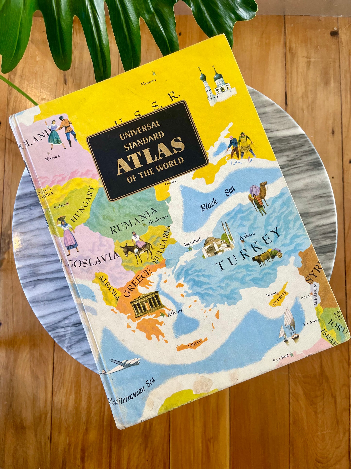 Large, colorful 1962 World Atlas / coffee table book