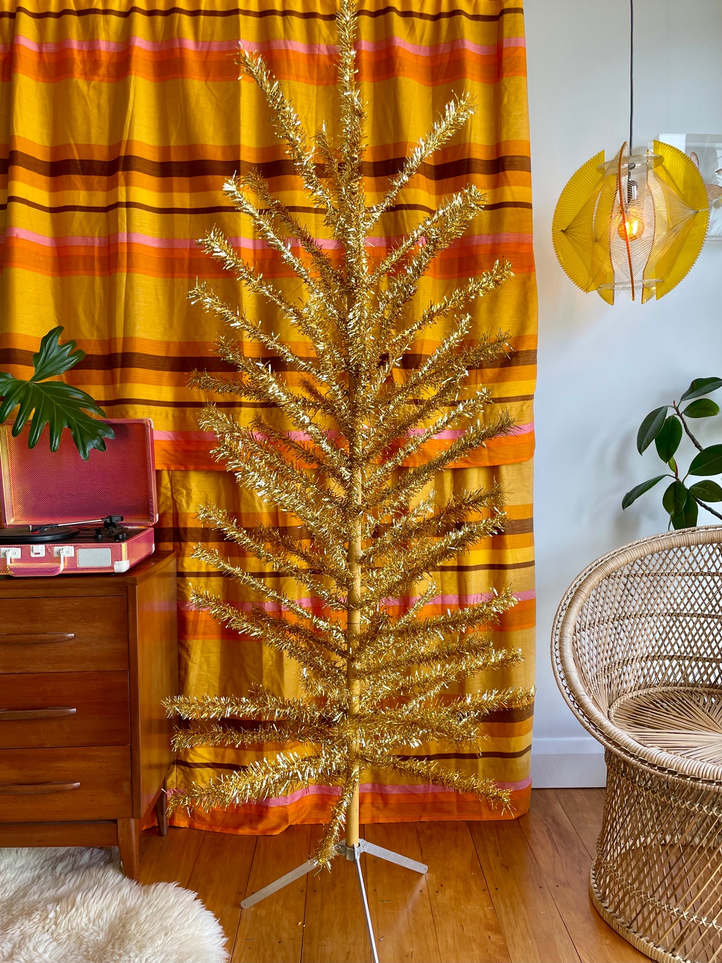 Rare 6’ Gold midcentury modern Christmas Tree - golden stainless tinsel Xmas tree