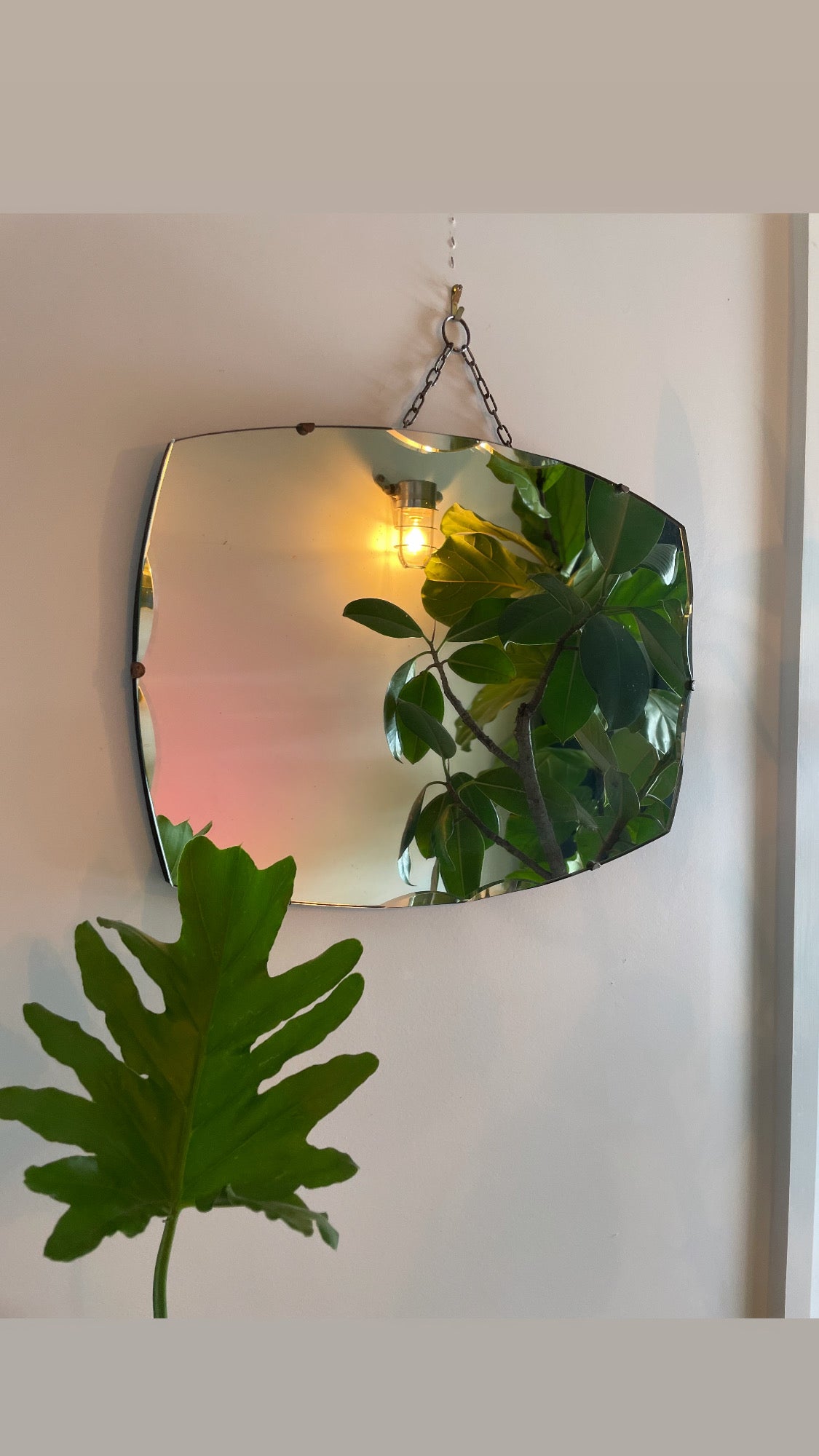 Frameless art deco mirror with scalloped beveled edges - retro mirror