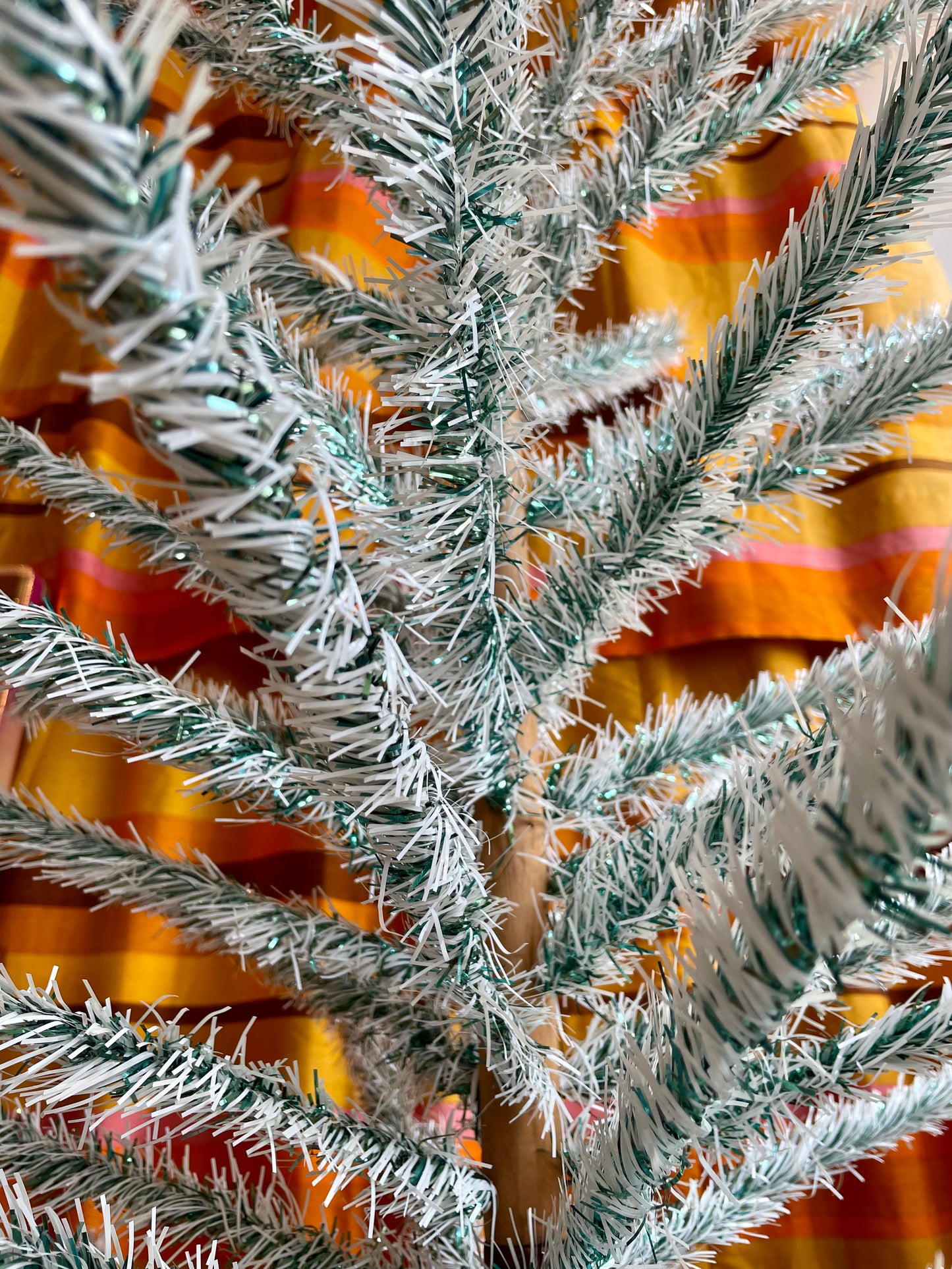 Merry & Bright - Sparkly green and silver vintage Christmas tree - 5 foot midcentury modern aluminum Xmas tree