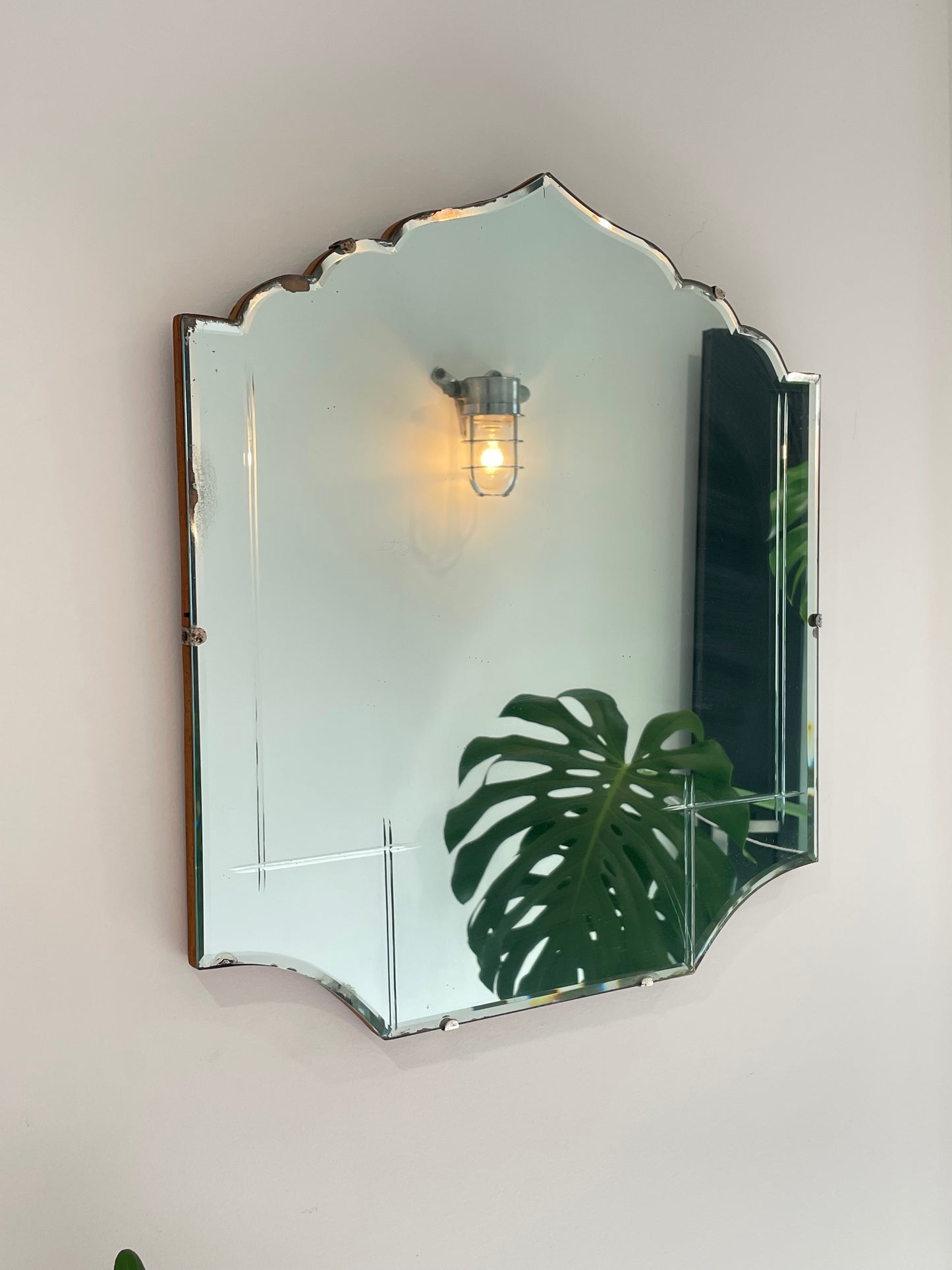 Turkish Delight - vintage Art Deco mirror with stylized pointed arch shape