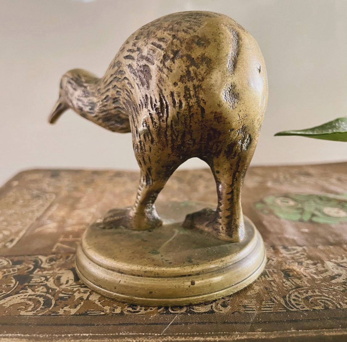 Vintage brass kiwi bird - New Zealand kiwi metal figurine / paperweight statue