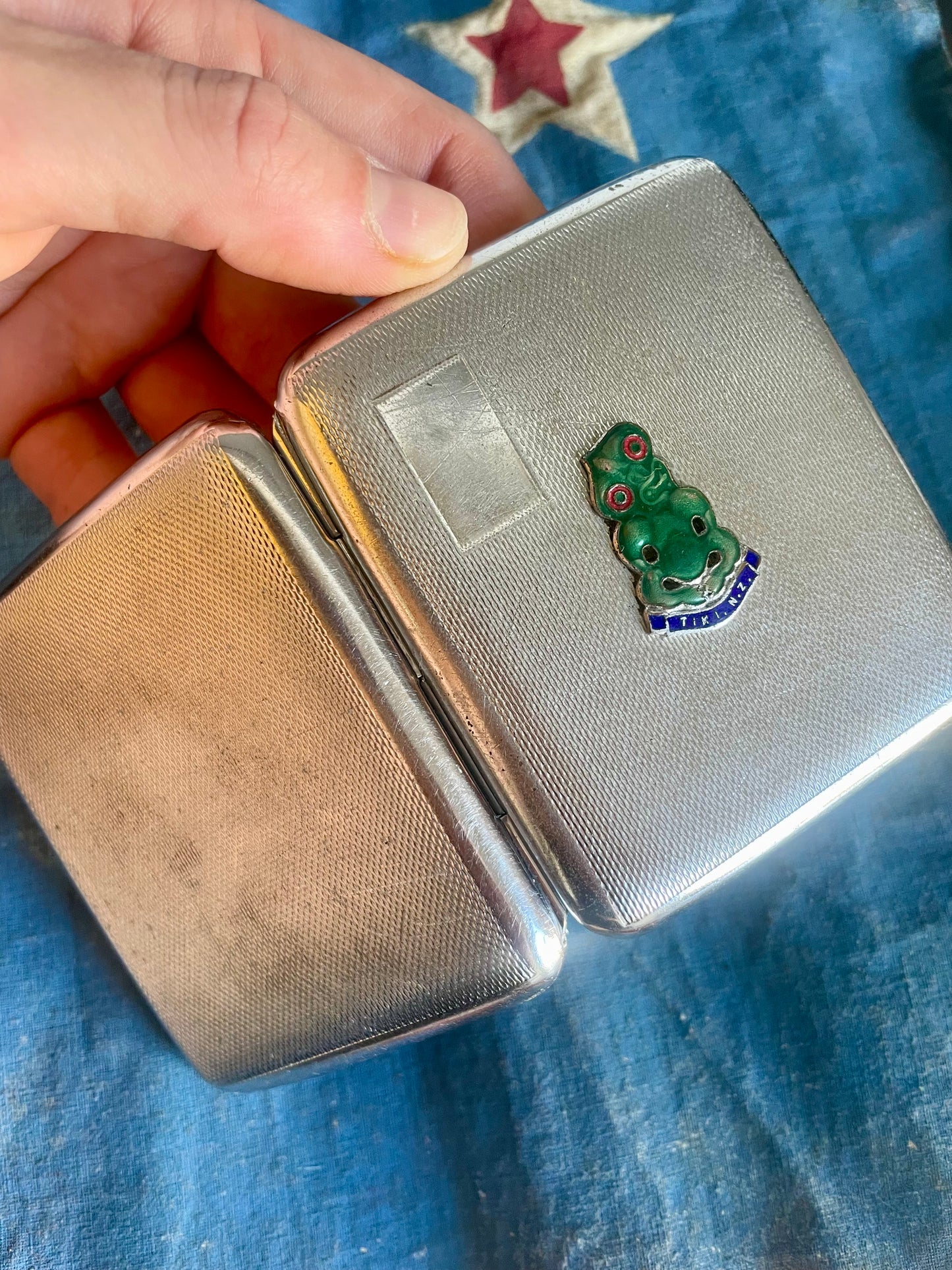 Rare WWII New Zealand tiki cigarette case / tobacco souvenir