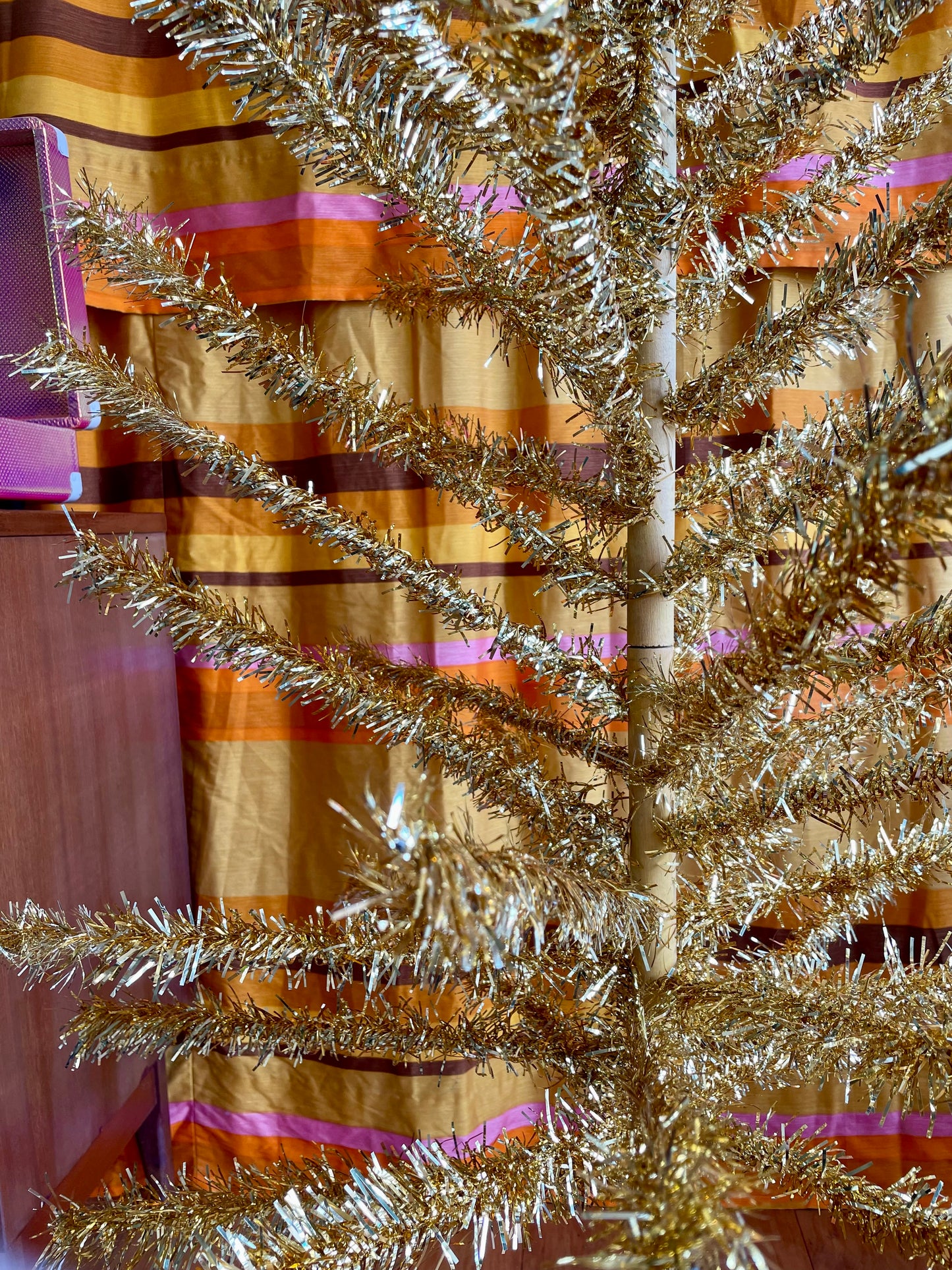 Rare 6’ Gold midcentury modern Christmas Tree - golden stainless tinsel Xmas tree
