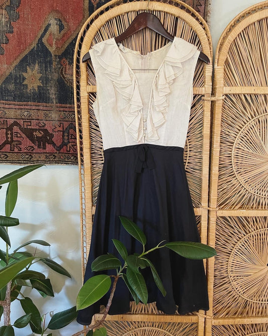 Cream & navy Ruffle top 1950s dress - F-3