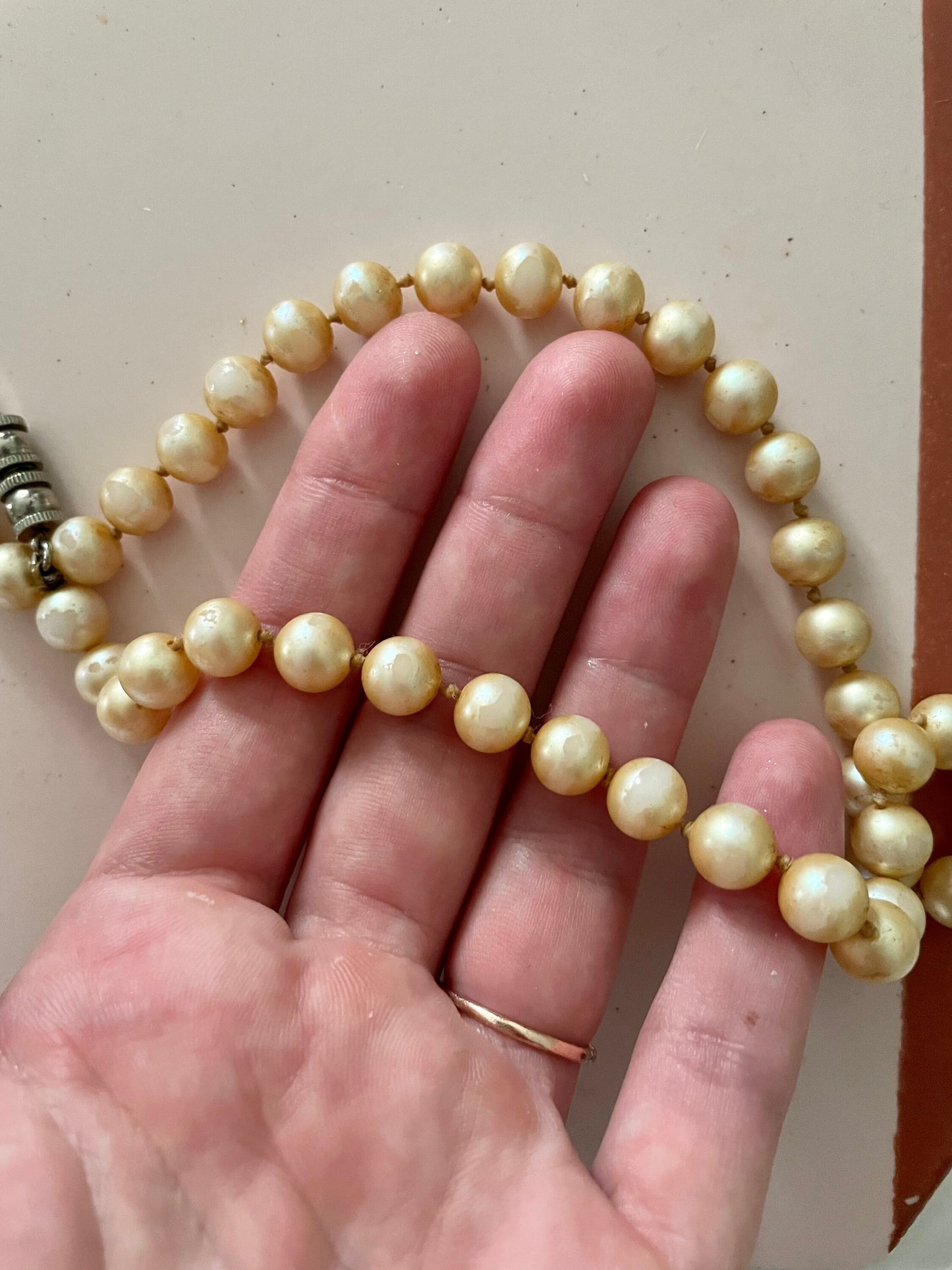 Vintage faux pearl choker necklace - F-39