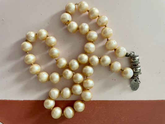 Vintage faux pearl choker necklace - F-39