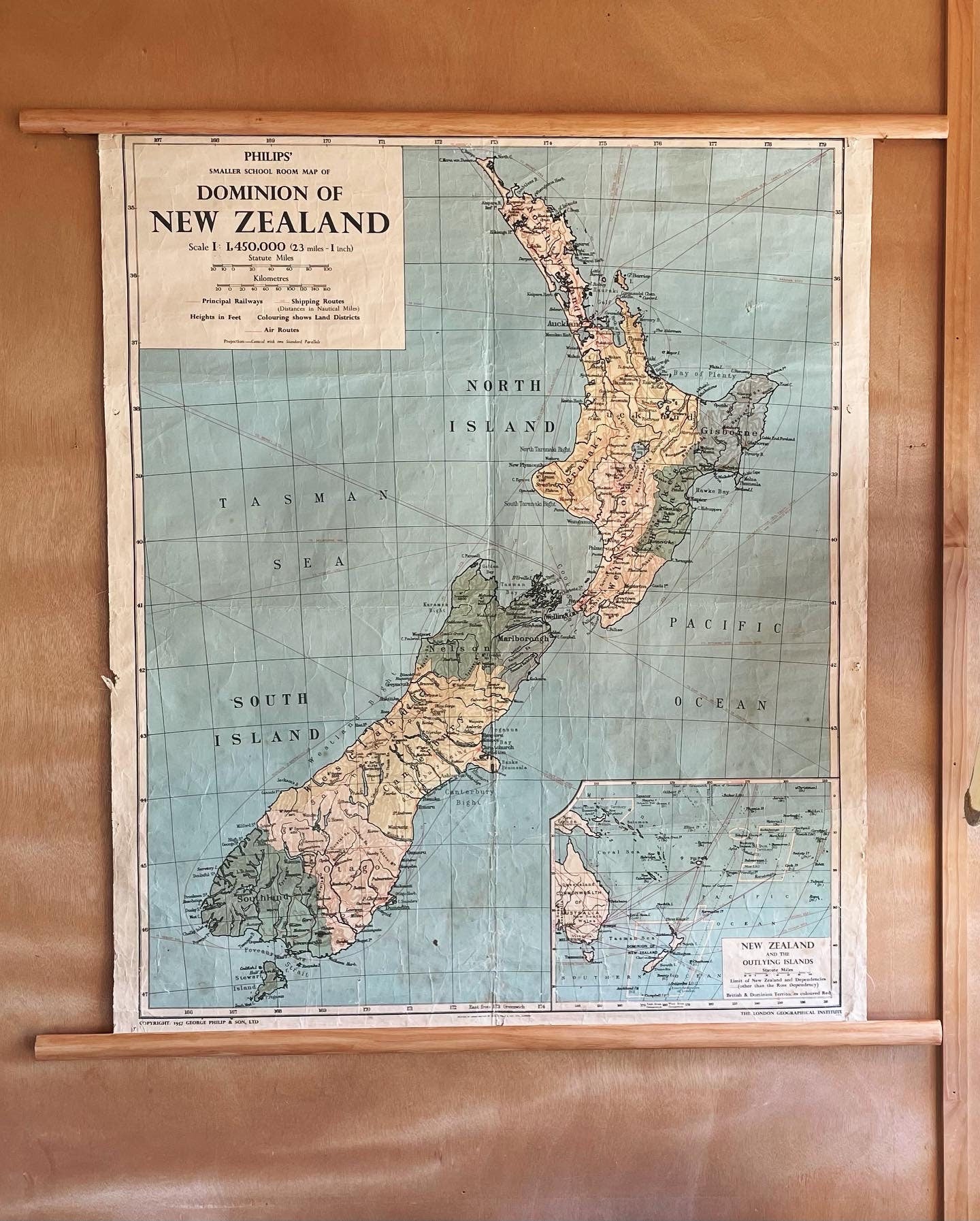 Rare 1957 large schoolroom map of New Zealand - pull down canvas chart