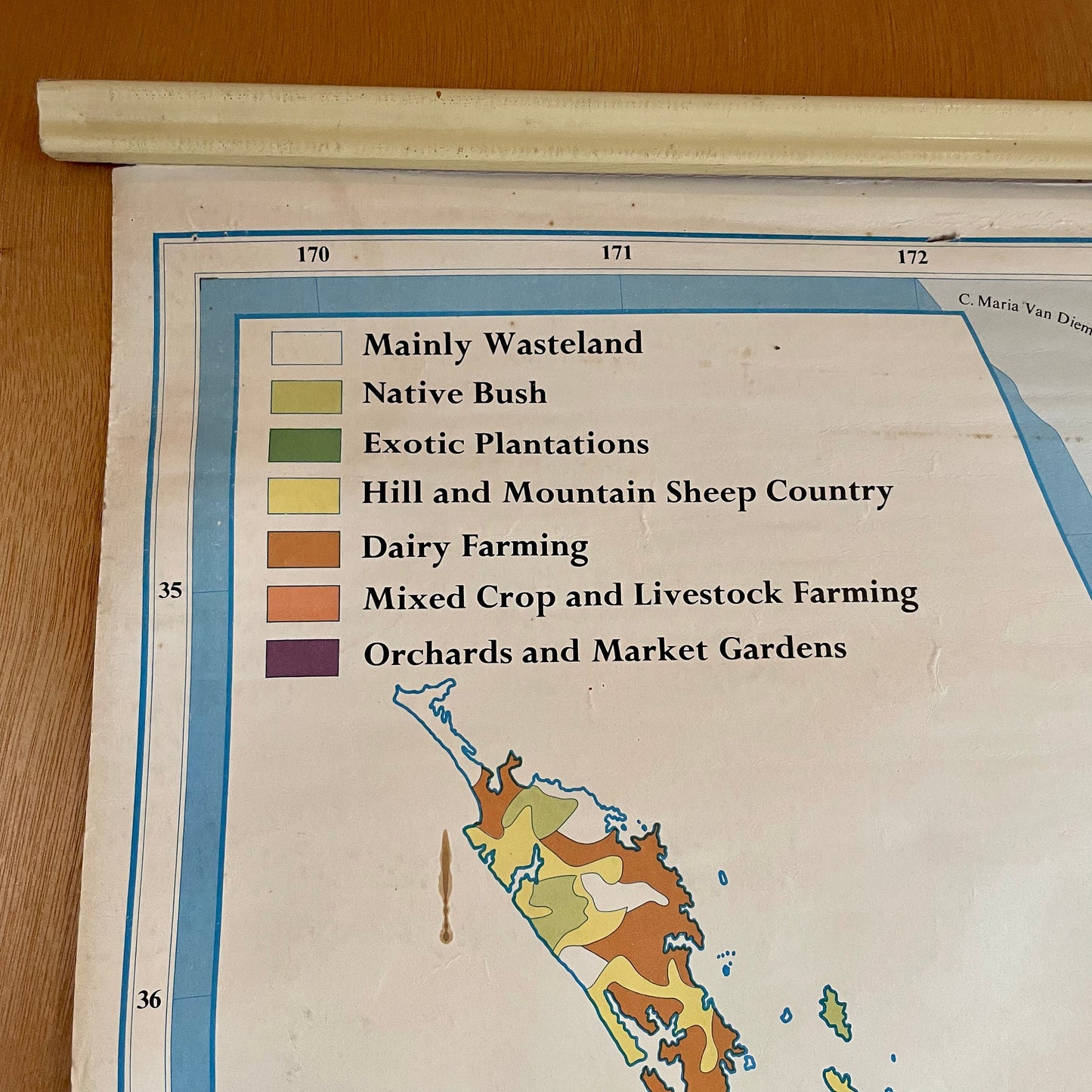 1974 vintage school map of New Zealand - North Island chart