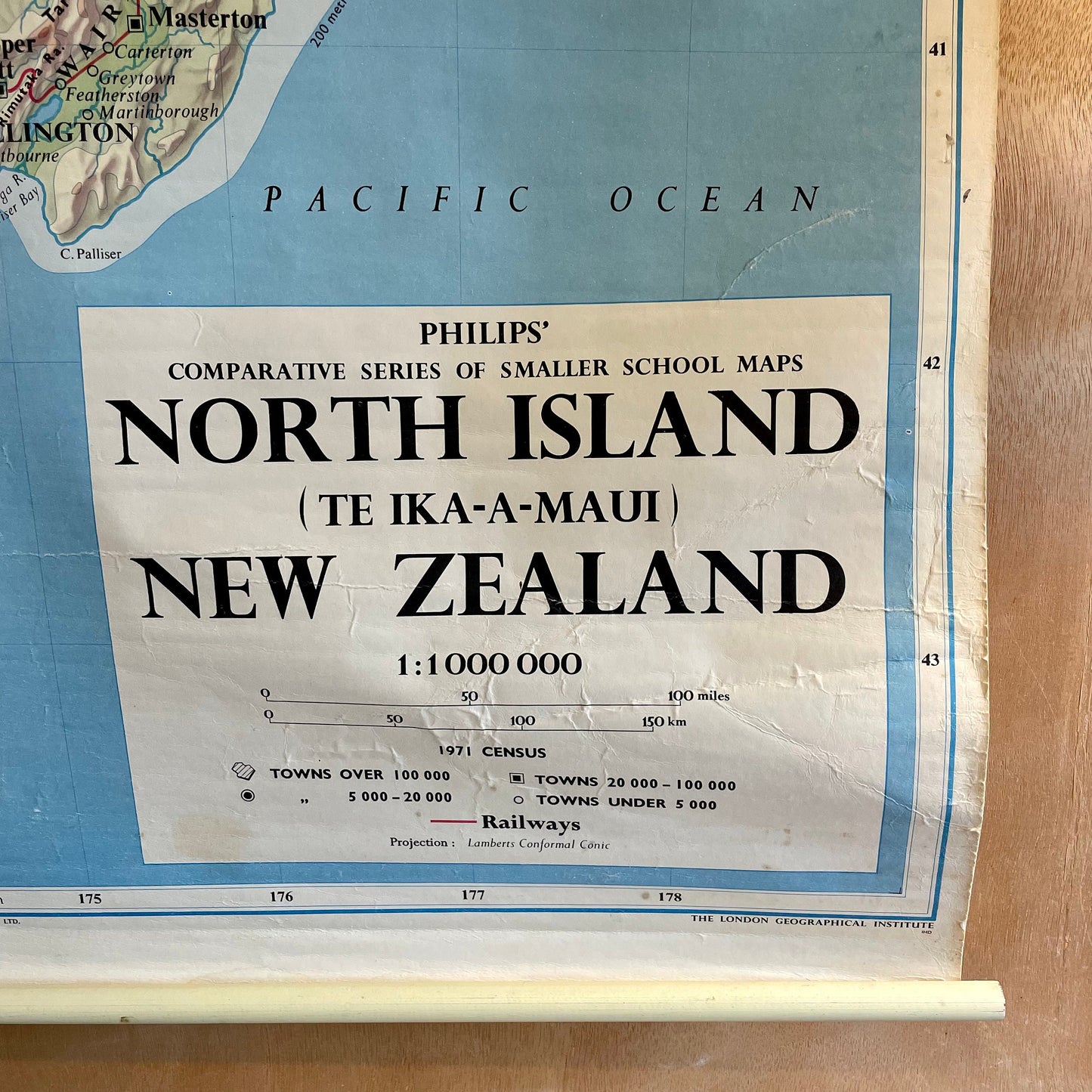 1974 vintage school map of New Zealand - North Island chart