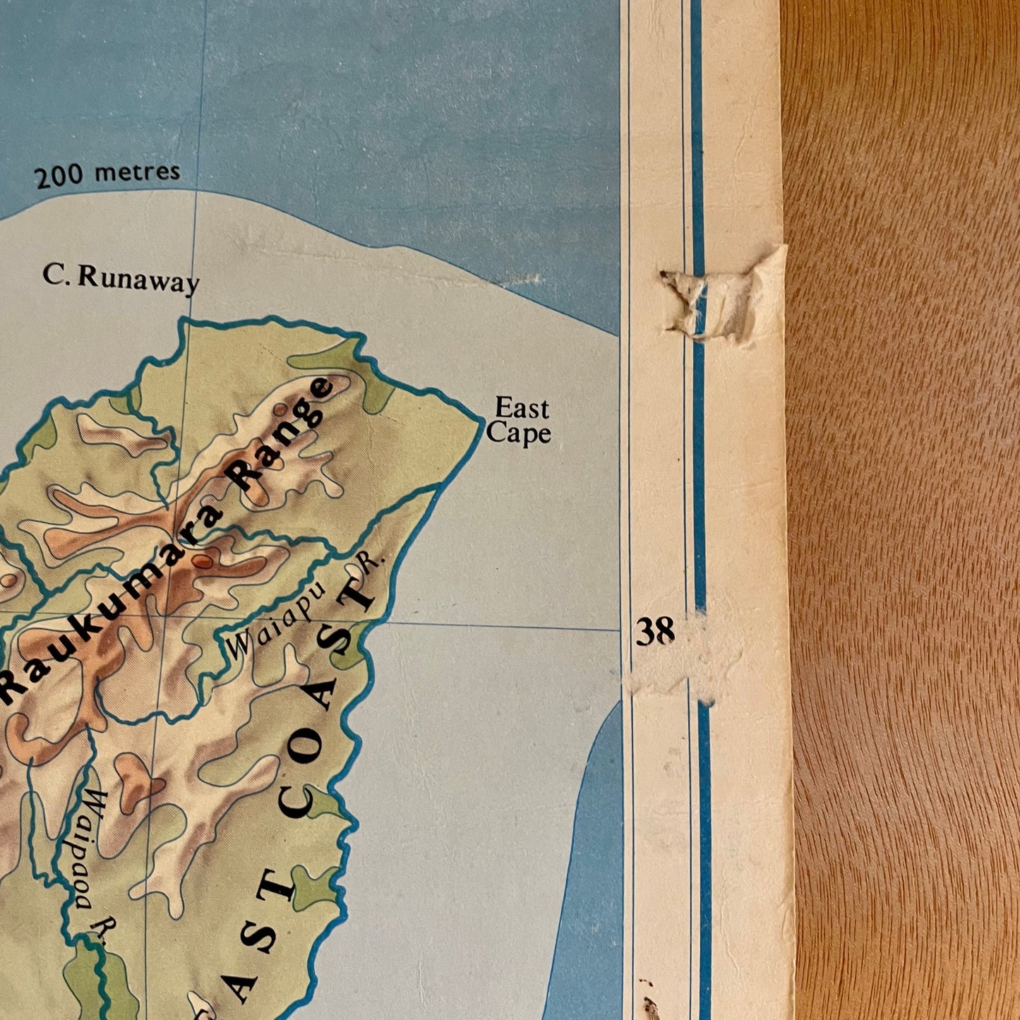 1974 vintage school map of New Zealand - North Island chart