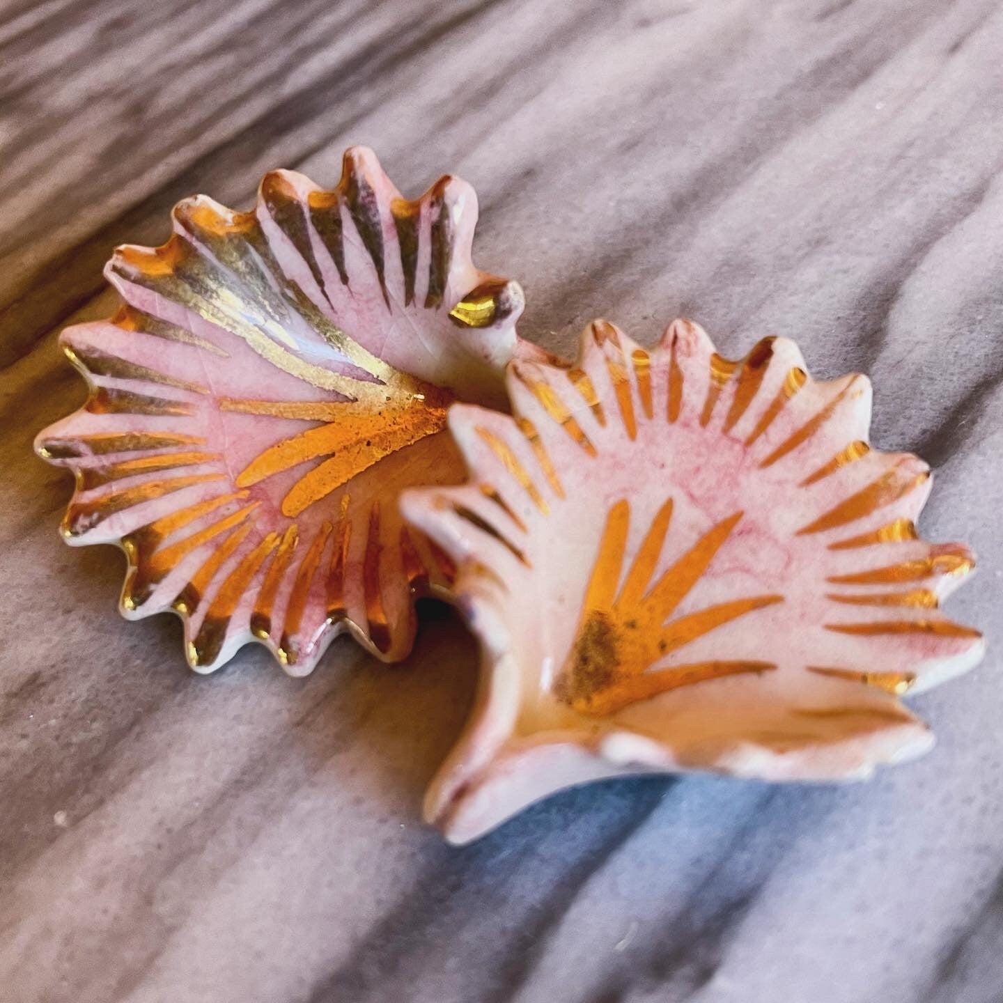 Sea Blossom - vintage ceramic earrings in blush pink & gold